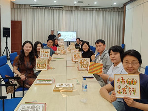 竹韵交织，锦上添香